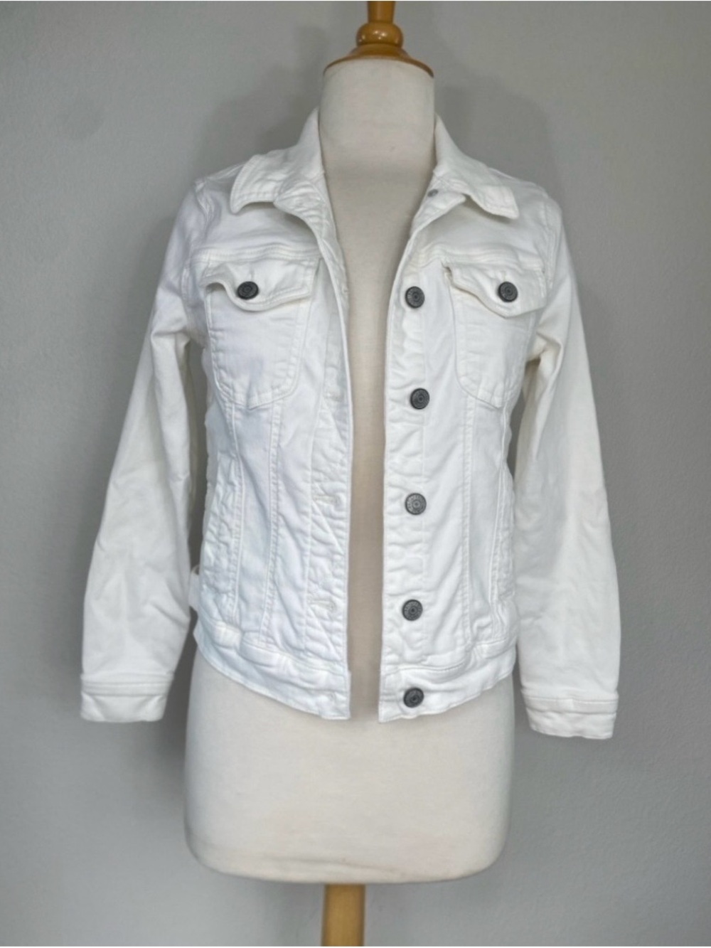 Prosperity Women's White Stretch Denim Jacket Size Small Coastal Cowgirl Casual